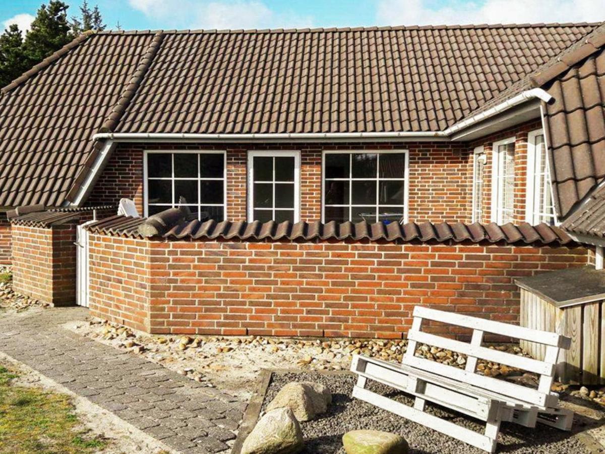 10 Person Holiday Home In Bl Vand Blåvand Habitación foto