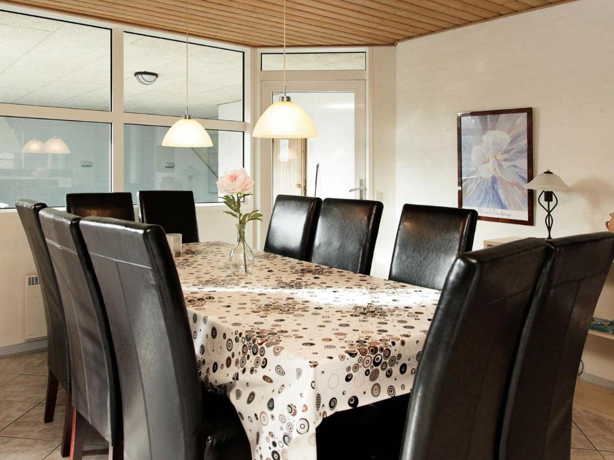 10 Person Holiday Home In Bl Vand Blåvand Habitación foto