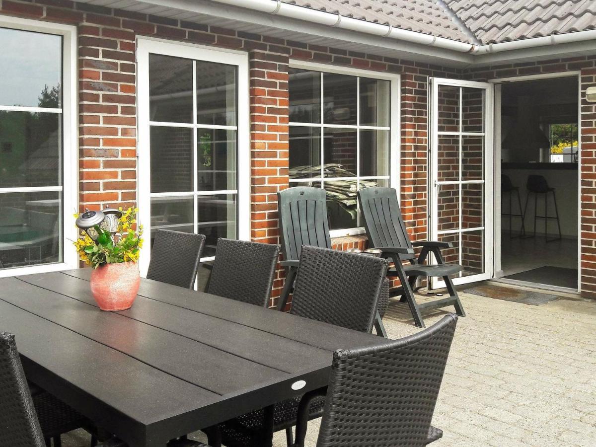 10 Person Holiday Home In Bl Vand Blåvand Habitación foto